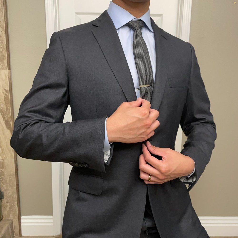 BRIONI BRUNICO 52R/42R Super 160’s Two-Piece Charcoal Suit